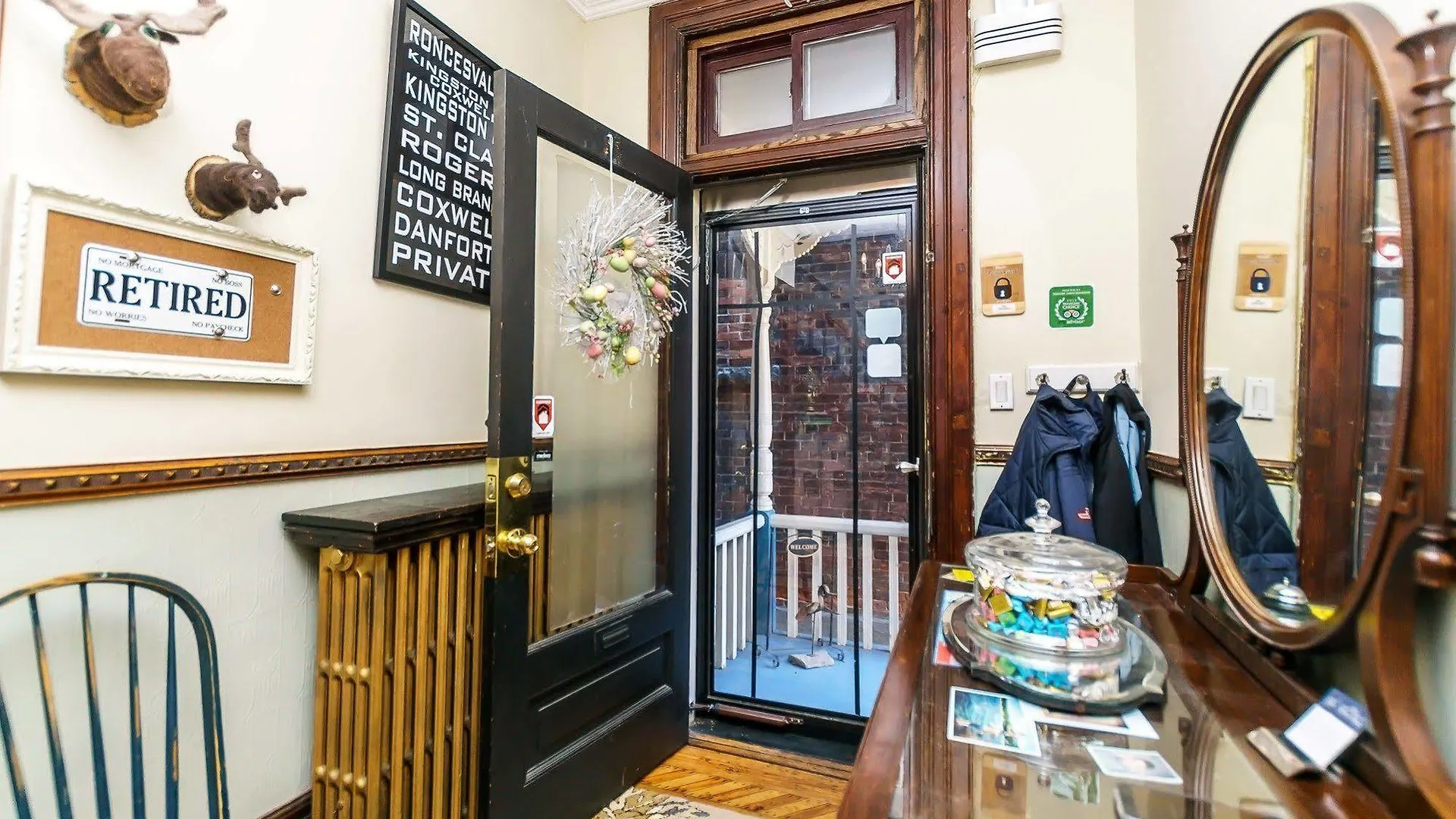 Elliott House Bed & Breakfast Toronto