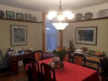 Elliott House Bed & Breakfast Toronto