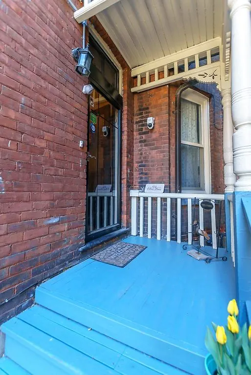 Elliott House Bed & Breakfast Toronto Canada