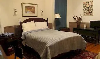 Elliott House Bed & Breakfast Toronto
