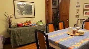 Elliott House Bed & Breakfast Toronto