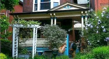 Elliott House Bed & Breakfast Toronto