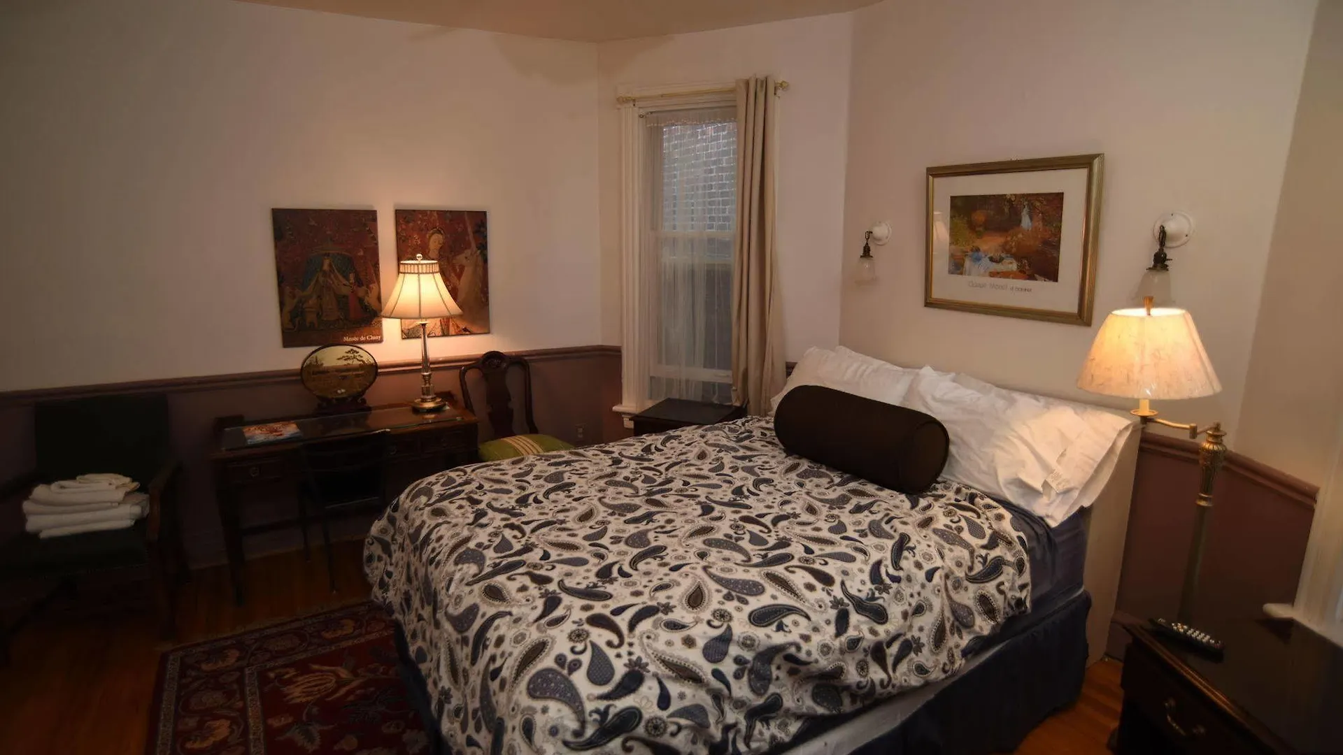 Elliott House Bed & Breakfast Toronto